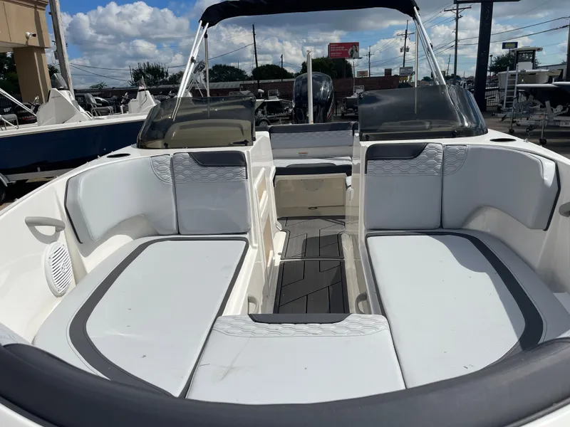 Slide: The Image of Bayliner 170EL 2024 - 13