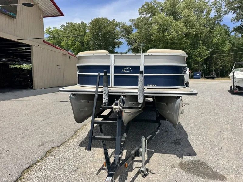 Slide: The Image of Crest Classic 250 Series SLR-X 2013 - 6