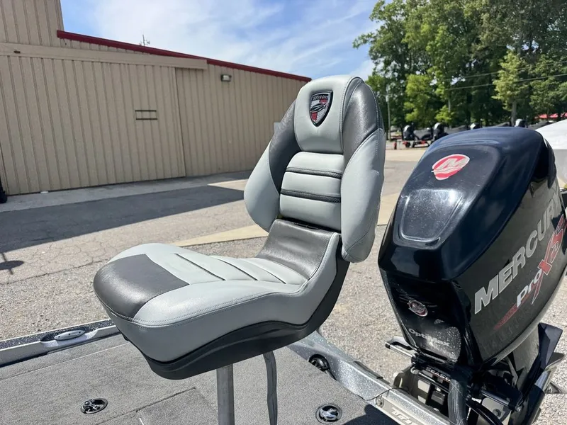 Slide: The Image of Triton 18 TrX 2015 - 5