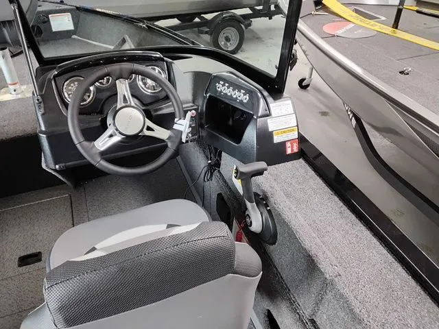 Slide: The Image of Lowe FM 1675 WT 2026 - 6