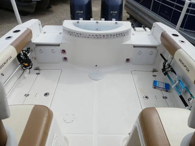 Slide: The Image of Sea Fox 256 Voyager Walkaround 2016 - 21