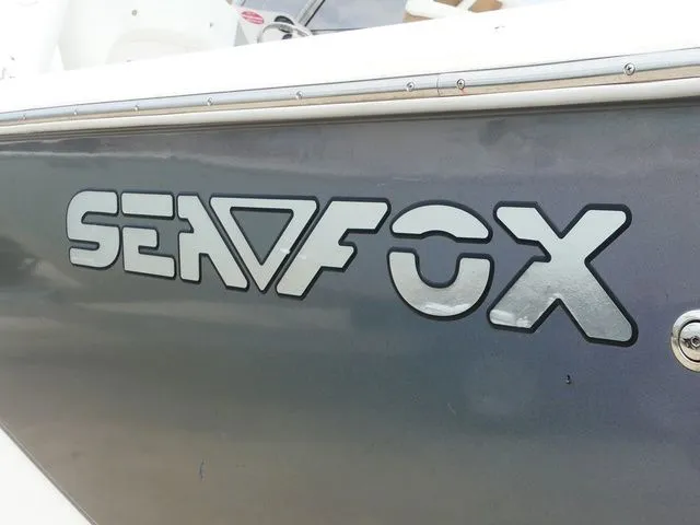 Slide: The Image of Sea Fox 256 Voyager Walkaround 2016 - 7