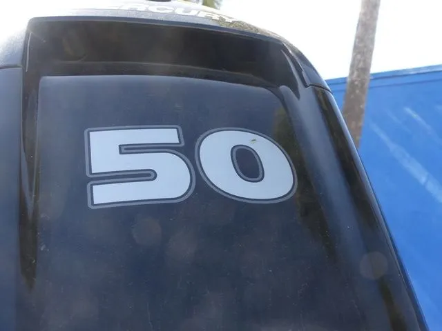 Slide: The Image of Tracker Pro 170 2024 - 10