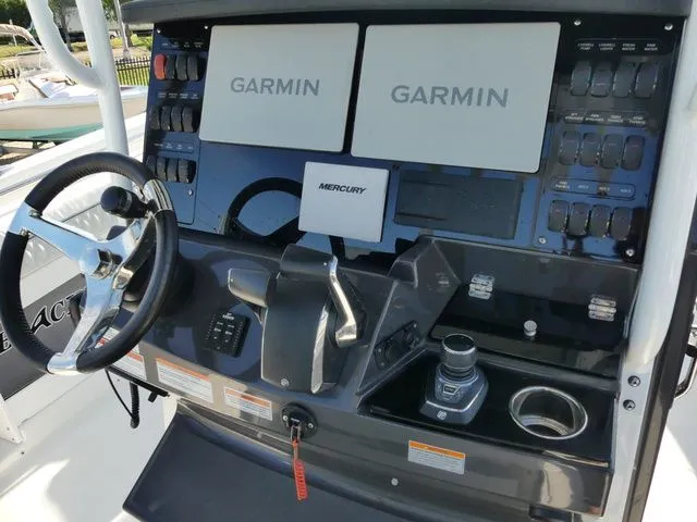 Slide: The Image of Blackfin 302 CC 2023 - 14