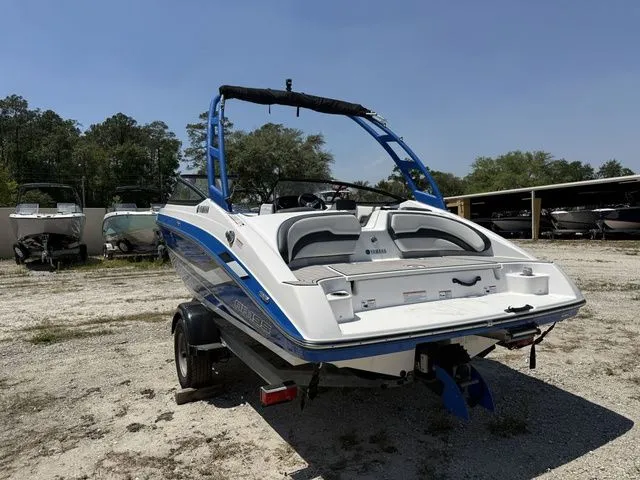 Slide: The Image of Yamaha AR195 2020 - 10