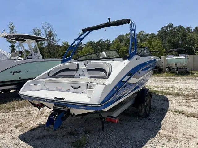 Slide: The Image of Yamaha AR195 2020 - 13