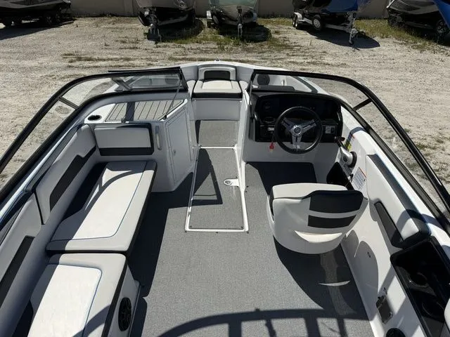 Slide: The Image of Yamaha AR195 2020 - 20