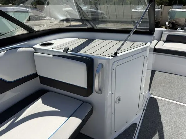 Slide: The Image of Yamaha AR195 2020 - 25