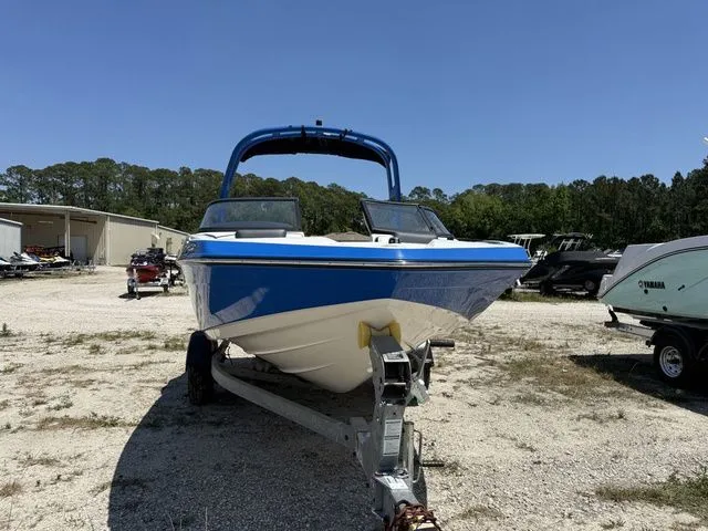 Slide: The Image of Yamaha AR195 2020 - 3