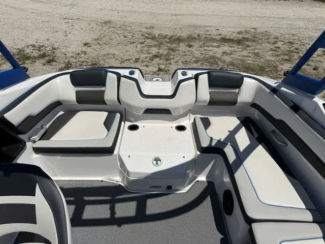 Slide: The Image of Yamaha AR195 2020 - 31