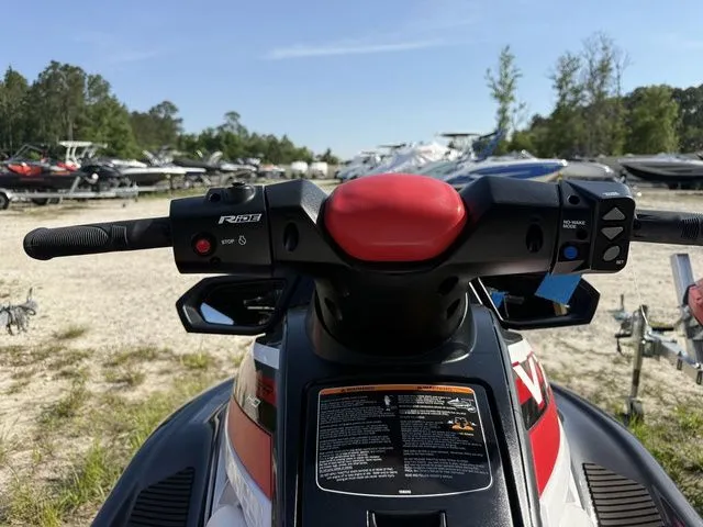 Slide: The Image of Yamaha VX Cruiser HO 2019 - 15