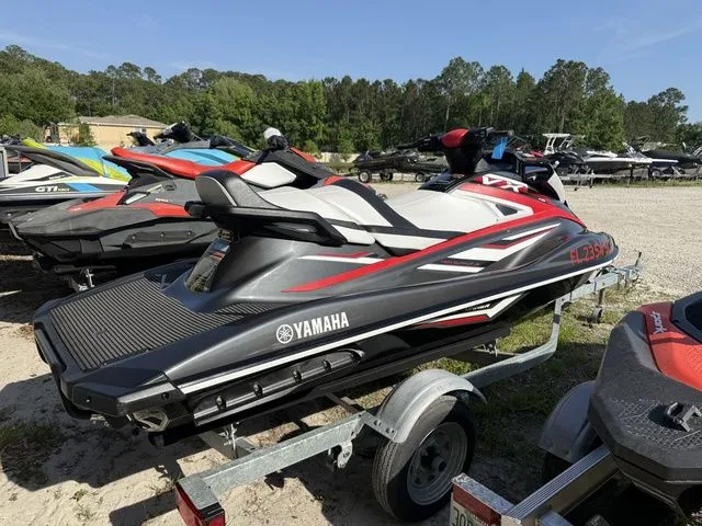 Slide: The Image of Yamaha VX Cruiser HO 2019 - 6