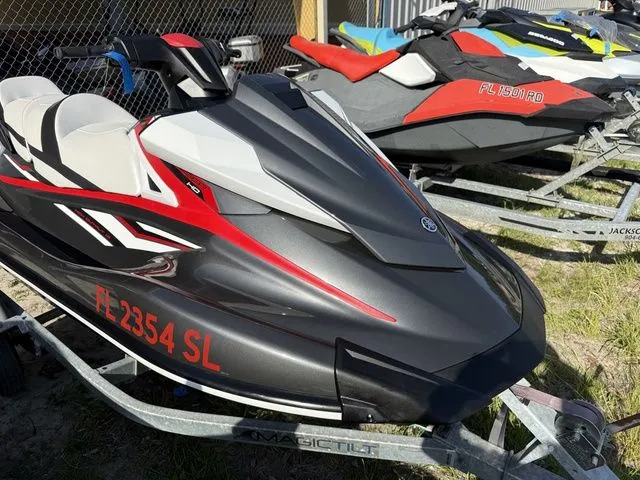 Slide: The Image of Yamaha VX Cruiser HO 2019 - 8