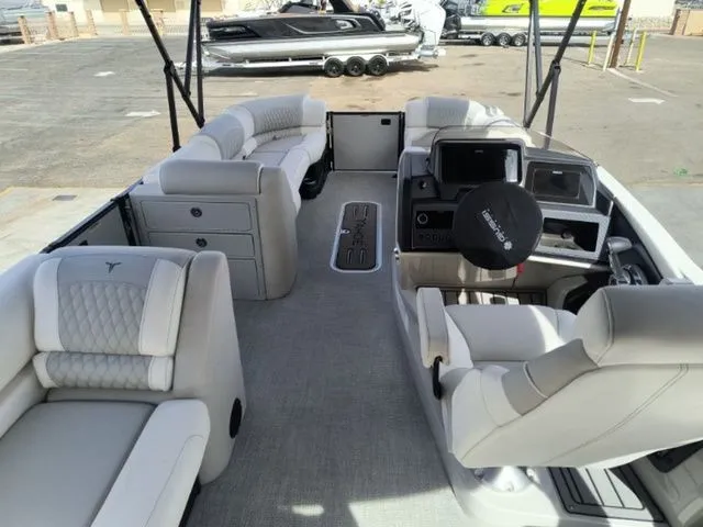 Slide: The Image of Tahoe Grand Tahoe LTD Cruise Rear Bench 25 FT 2026 - 11