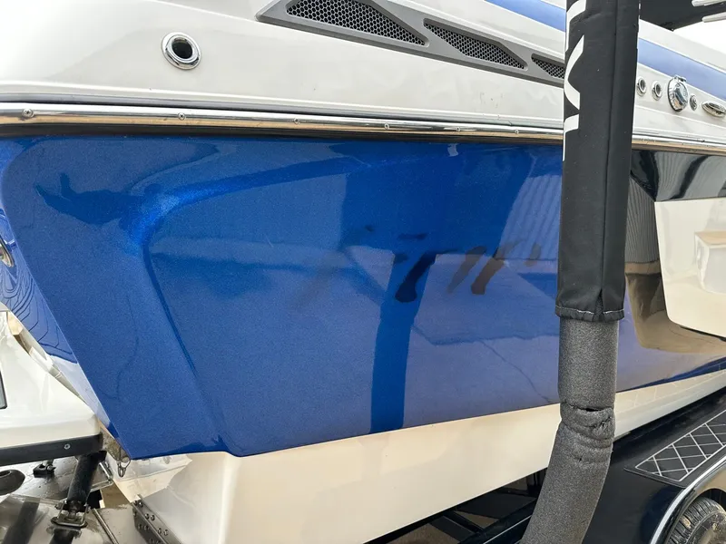 Slide: The Image of Tigé ZX5 2018 - 12