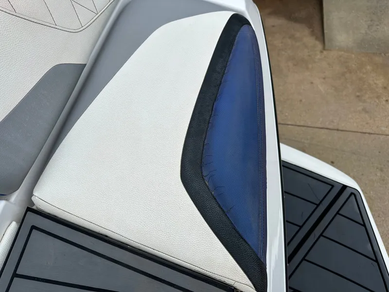 Slide: The Image of Tigé ZX5 2018 - 21