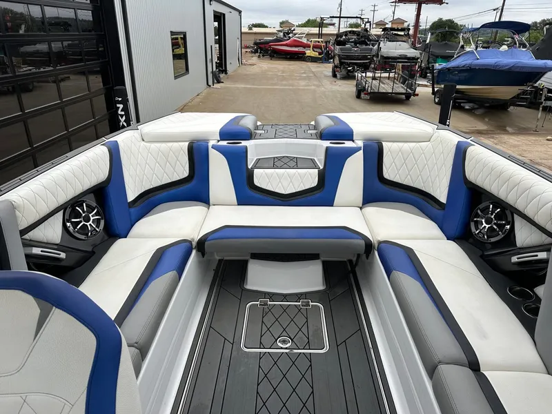 Slide: The Image of Tigé ZX5 2018 - 28