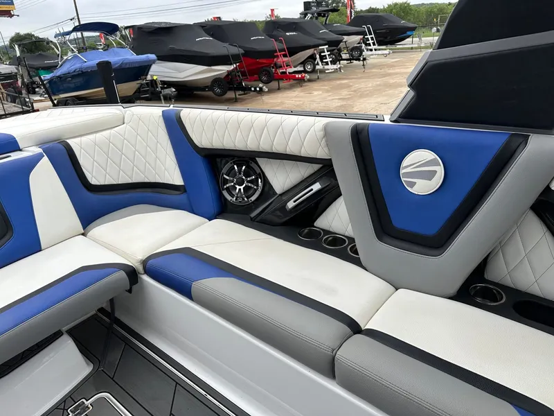 Slide: The Image of Tigé ZX5 2018 - 31