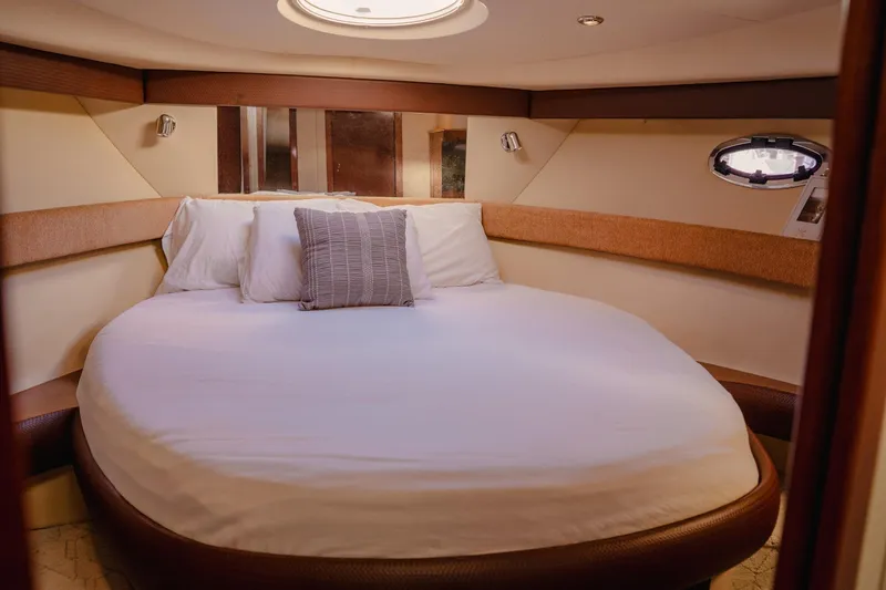 Slide: The Image of Meridian 341 Sedan 2008 - 15