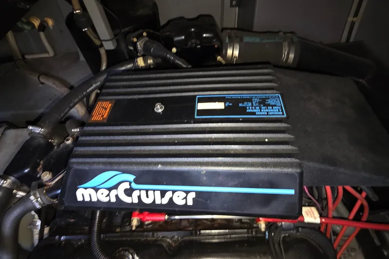 Slide: The Image of MerCruiser engine in 1989 Sea Ray 420 Sundancer boat. - 71