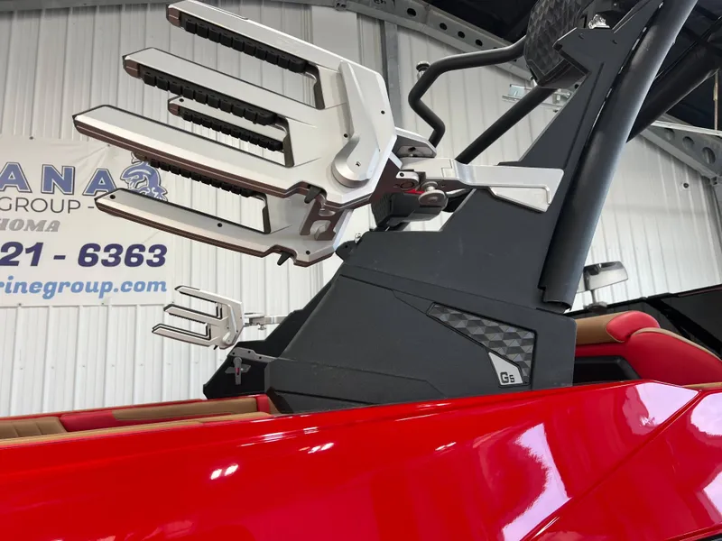 Slide: The Image of Malibu Wakesetter 25 LSV 2025 - 9