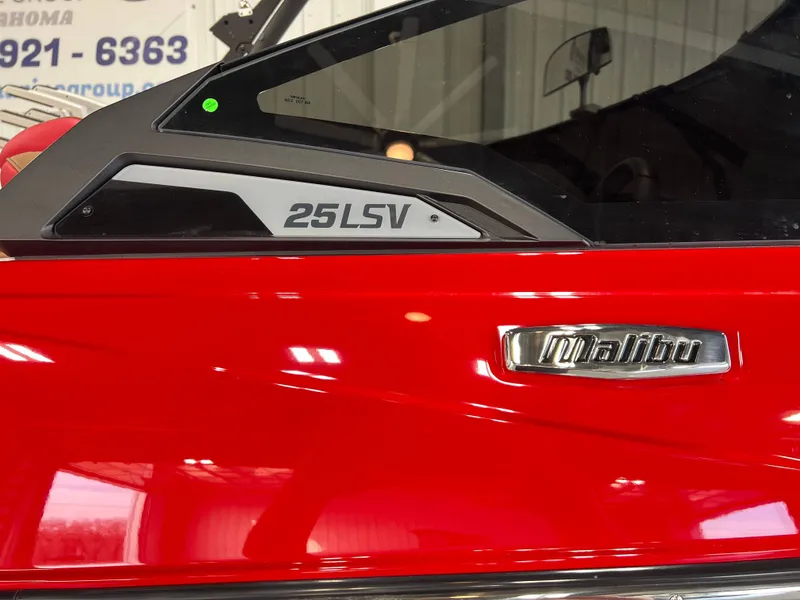 Slide: The Image of Malibu Wakesetter 25 LSV 2026 - 5