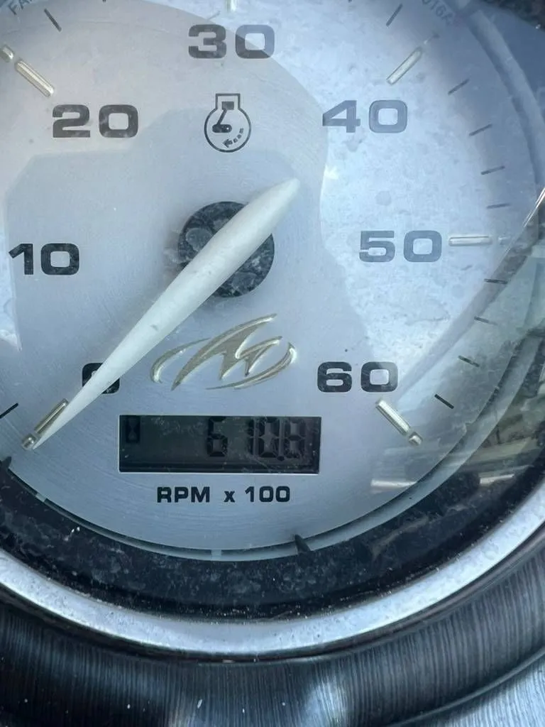 Slide: The Image of Monterey 260 SCR 2011 - 3