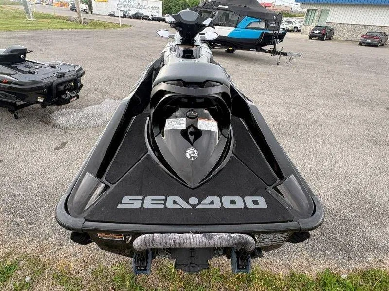 Slide: The Image of Sea-Doo RXT 2009 - 4