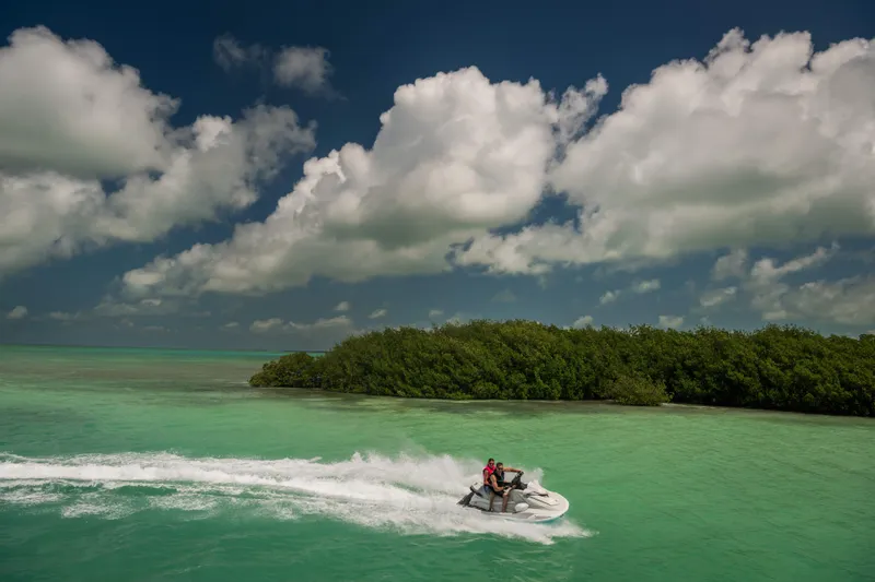 Slide: The Image of Yamaha WaveRunner VX Cruiser HO 2025 - 14