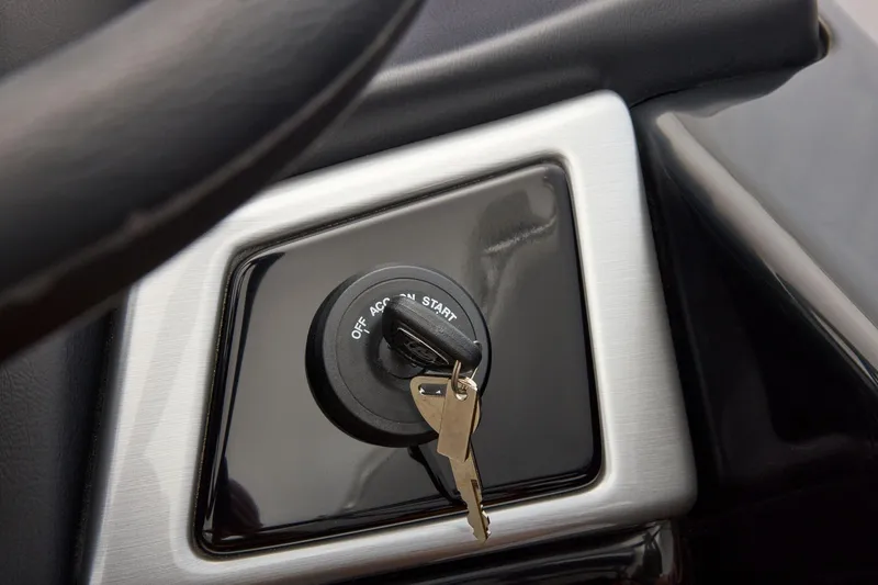 Slide: The Image of Ranger 220F 2026 - 38