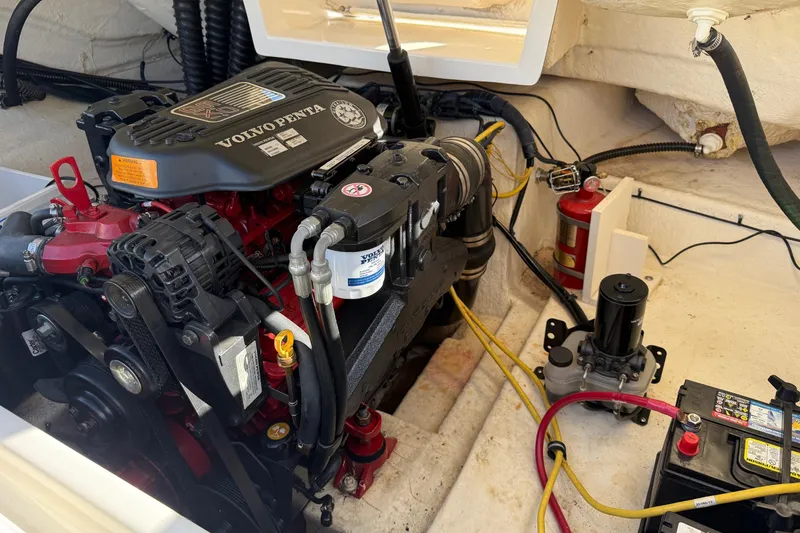 Slide: The Image of Engine compartment of a 2005 Chaparral 236 SSi with Volvo Penta engine. - 20