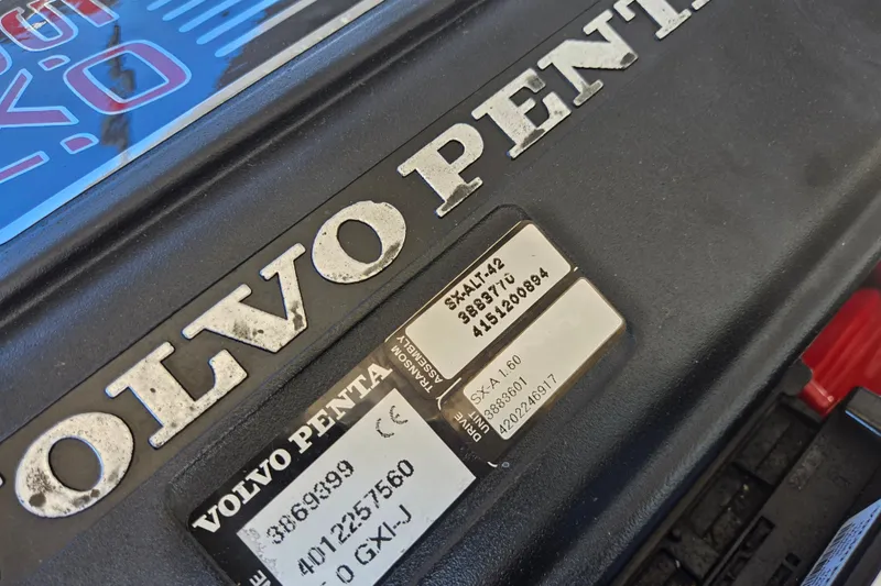 Slide: The Image of Volvo Penta engine details on 2010 Chaparral Sunesta 224 boat. - 45