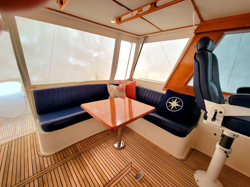 Slide: The Image of Interior of 2004 Grand Banks 49 Eastbay HX yacht. - 10