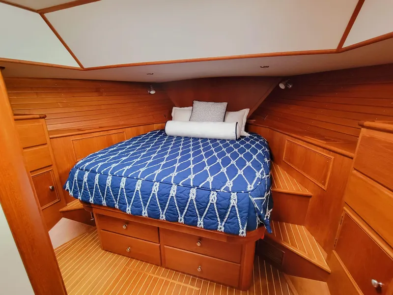 Slide: The Image of Interior of 2004 Grand Banks 49 Eastbay HX with cozy bed. - 19