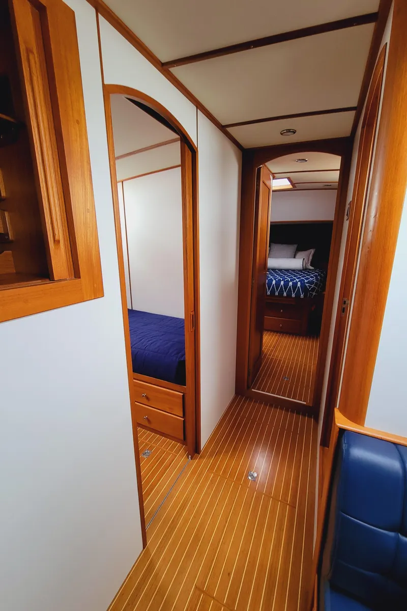 Slide: The Image of Interior of 2004 Grand Banks 49 Eastbay HX yacht. - 24