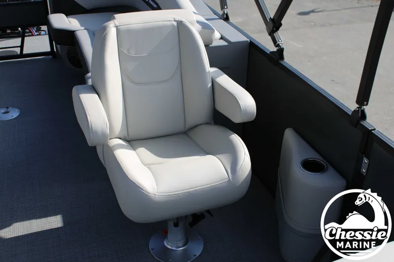 Slide: The Image of Comfortable seating in Starcraft VX 22 R DH boat, 2026 model. - 12