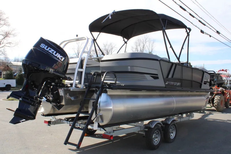 Slide: The Image of Starcraft VX 22 R DH 2026 pontoon boat with Suzuki engine. - 5
