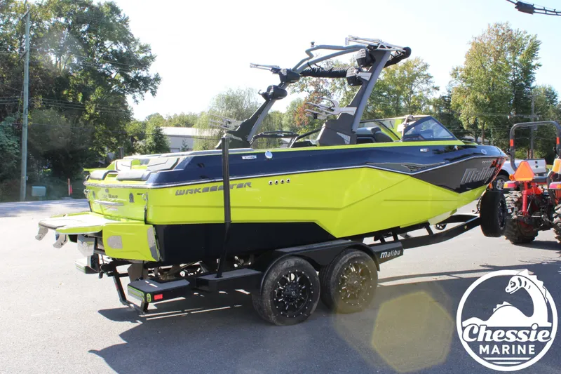 Slide: The Image of Malibu Wakesetter 22 LSV 2023 - 12