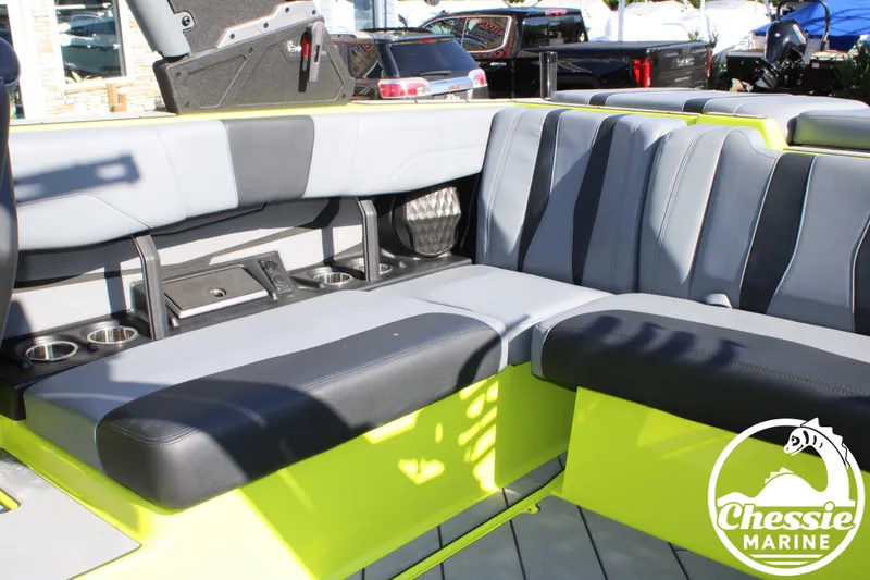 Slide: The Image of Malibu Wakesetter 22 LSV 2023 - 25