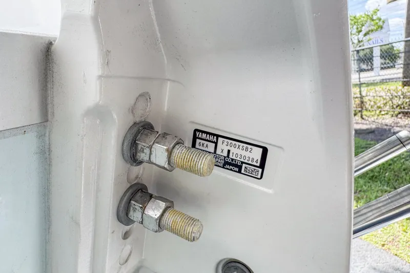 Slide: The Image of Sea Hunt Ultra 285 FS 2026 - 11