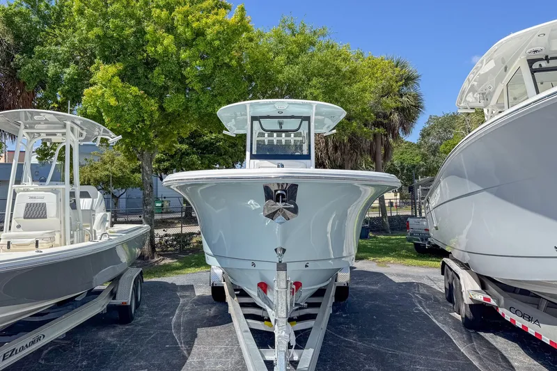 Slide: The Image of Sea Hunt Ultra 285 FS 2026 - 6