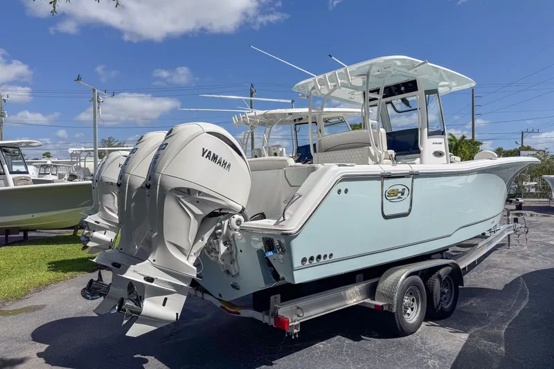 Slide: The Image of Sea Hunt Ultra 285 FS 2026 - 3