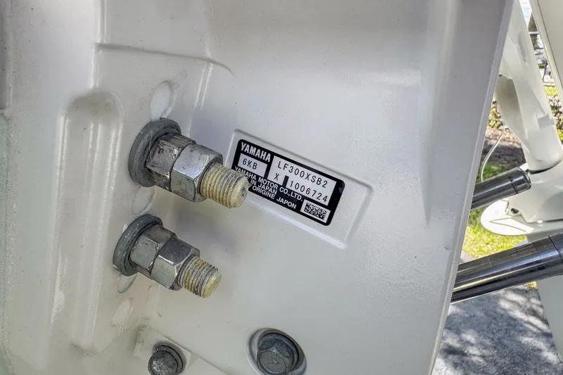 Slide: The Image of Sea Hunt Ultra 285 FS 2026 - 10