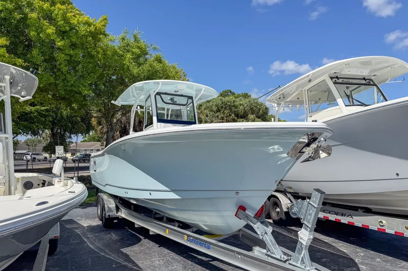 Slide: The Image of Sea Hunt Ultra 285 FS 2026 - 5