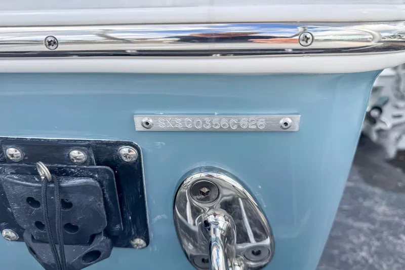 Slide: The Image of Sea Hunt Ultra 255 SE 2026 - 11