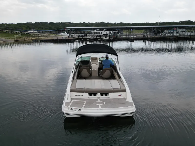 Slide: The Image of Sea Ray SLX 230 2011 - 3