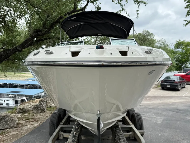 Slide: The Image of Sea Ray SLX 230 2011 - 7