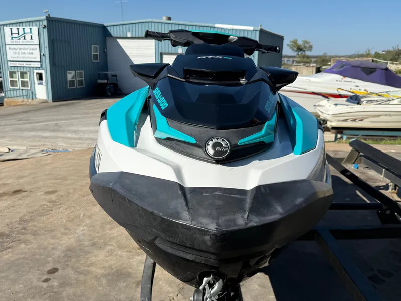 Slide: The Image of Sea-Doo GTX PRO 130 2022 - 8