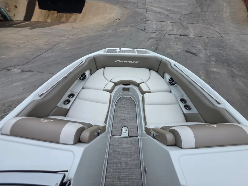 Slide: The Image of Crownline Boats Eclipse E255 2022 - 14