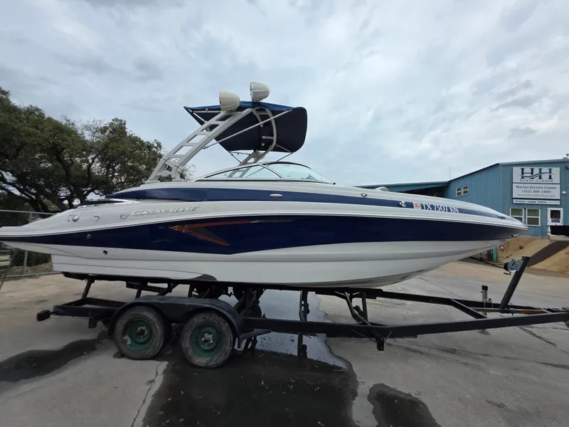 Slide: The Image of Crownline Boats Eclipse E255 2022 - 2